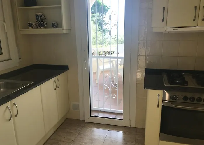 Villa Navarra 51 *